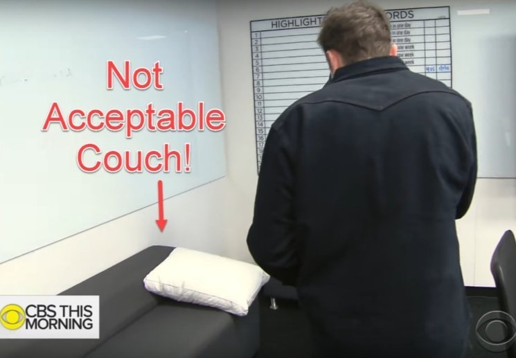 Dan mang gay quy 5.000 USD mua ghe ngu cho Elon Musk hinh anh