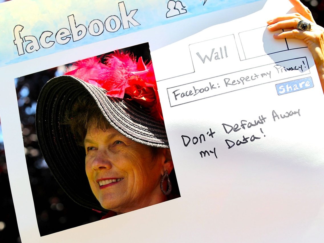 Facebook biet chinh xac so lan ban tim trang ca nhan nguoi yeu cu hinh anh