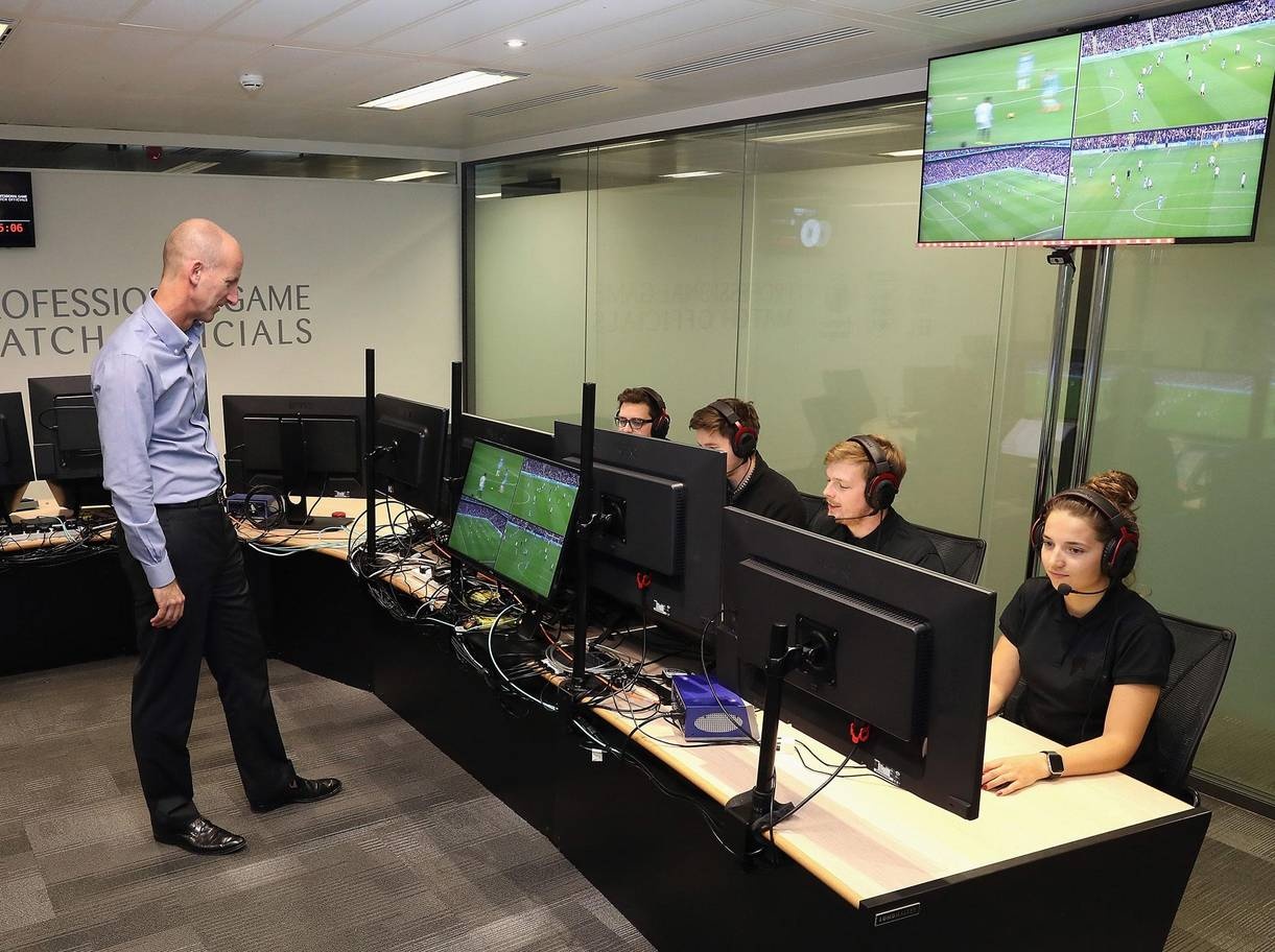 Cong nghe VAR tai World Cup anh 1