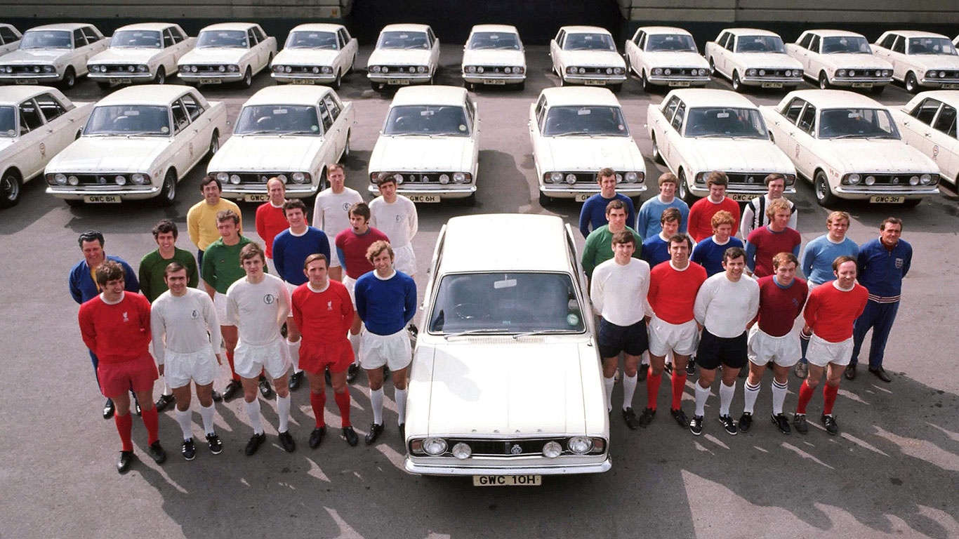 'World Cup oto' Anh va Duc: Ke tam lang, nguoi nua can hinh anh