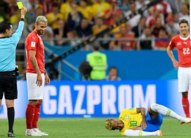 An va lo lieu,  Neymar bi che anh anh 5