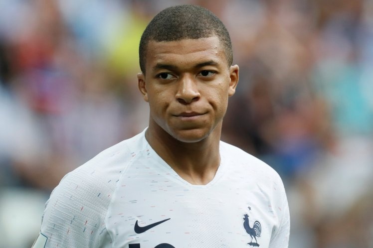 Dan mang Viet Nam keo nhau thoa ma tren trang Facebook Mbappe hinh anh