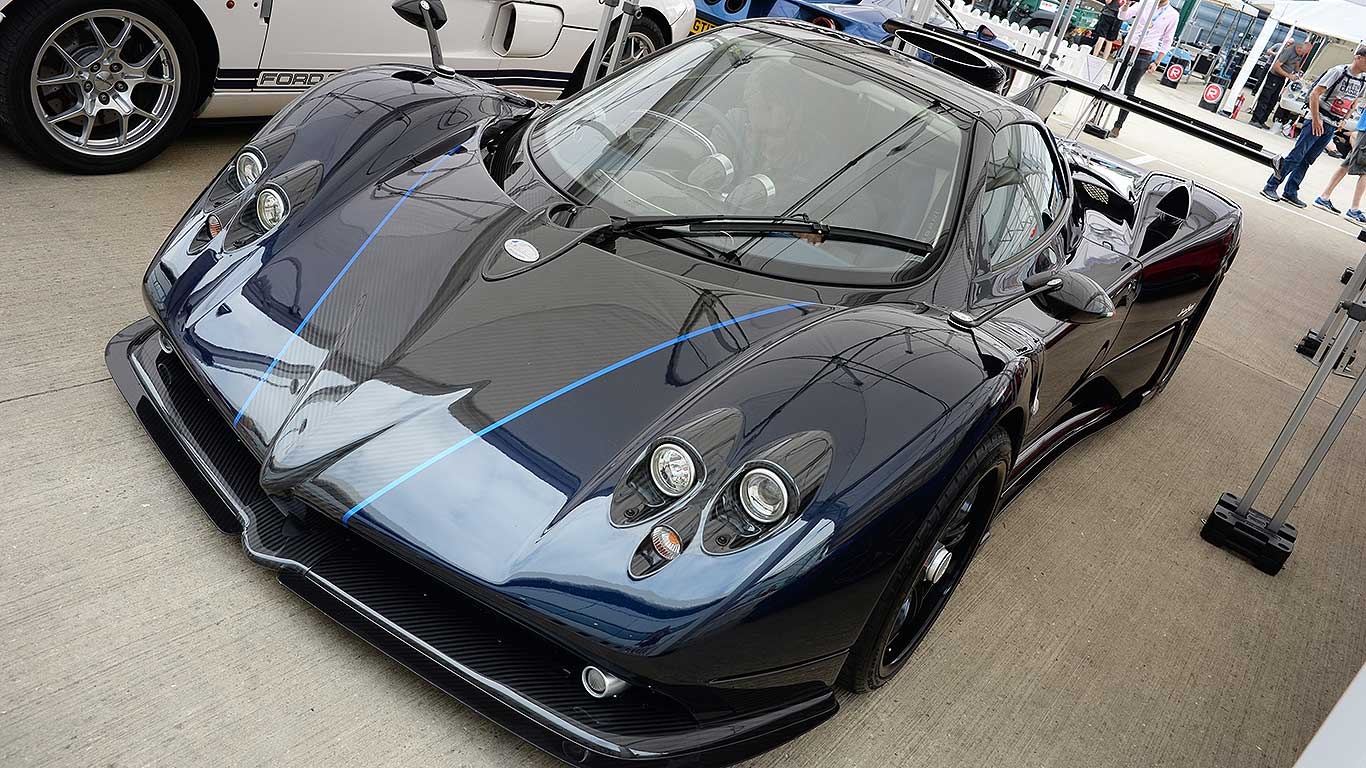 Nhung mau xe dua retro dep tai Silverstone Classic 2018 hinh anh