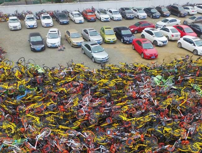 Xe dap chia se vut dong tai Trung Quoc anh 1