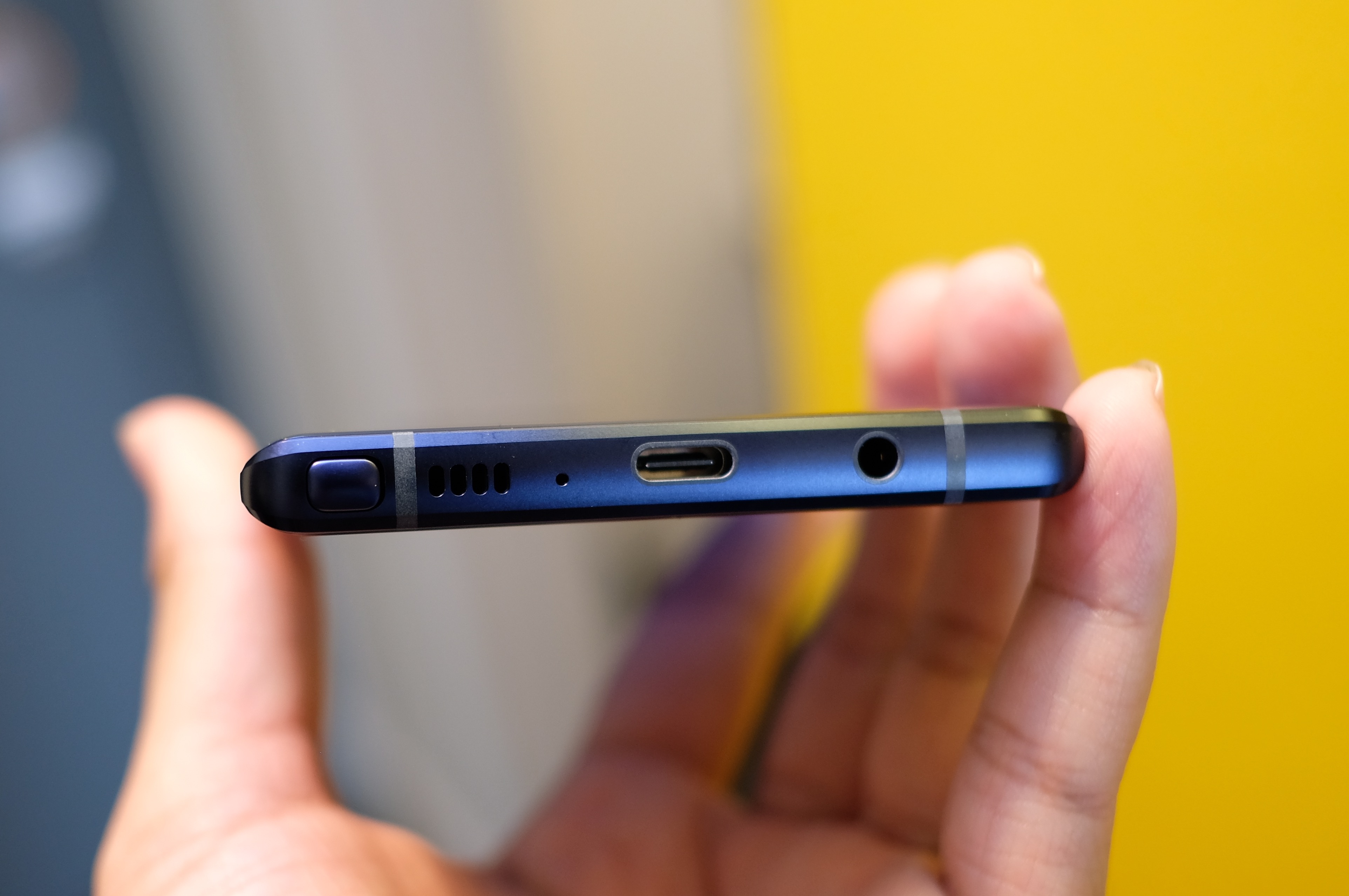 Mo hop Galaxy Note9 anh 8