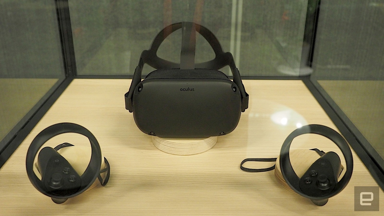 Facebook gioi thieu kinh VR Oculus Quest anh 2