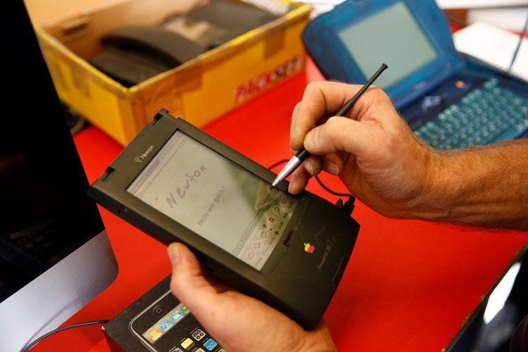 Bo suu tap hang Apple lon nhat anh 4