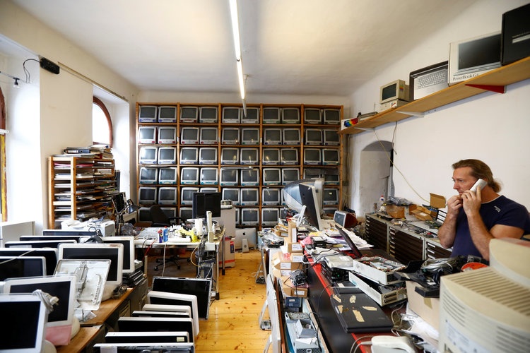 Bo suu tap hang Apple lon nhat anh 6