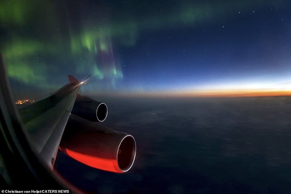 Troi dem nhin tu tren cao anh 5