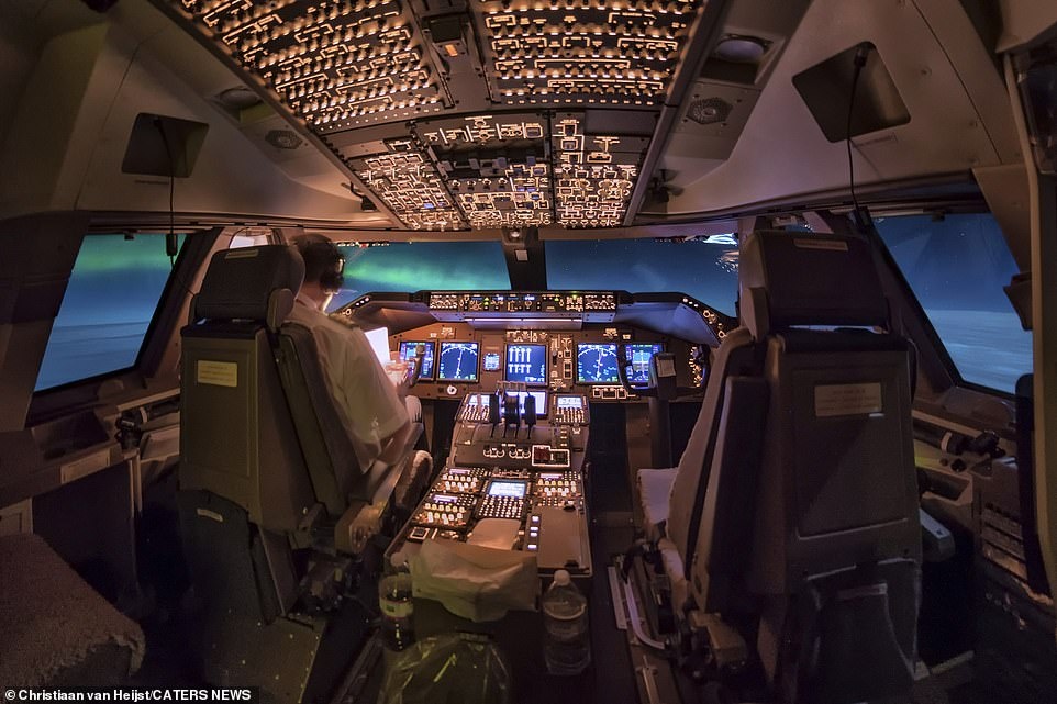 Troi dem nhin tu tren cao anh 10