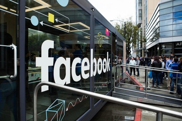 Choi tro truyen thong ban, con ai tin Facebook? hinh anh