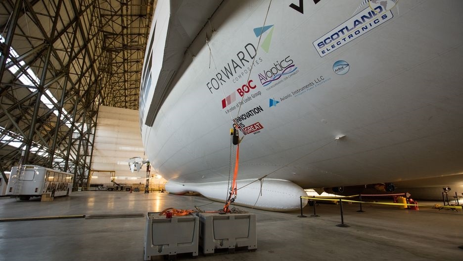 May bay lon nhat the gioi dung hoat dong anh 8