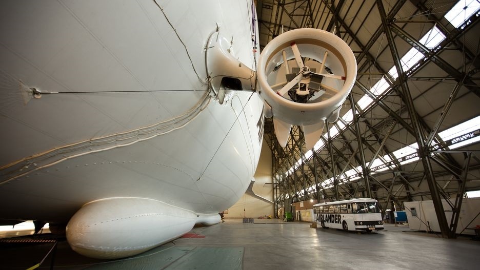 May bay lon nhat the gioi dung hoat dong anh 5