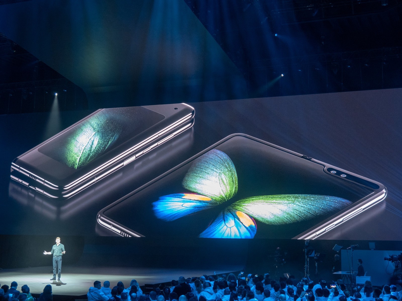 Galaxy Fold doc nhung kho kiem tien anh 1