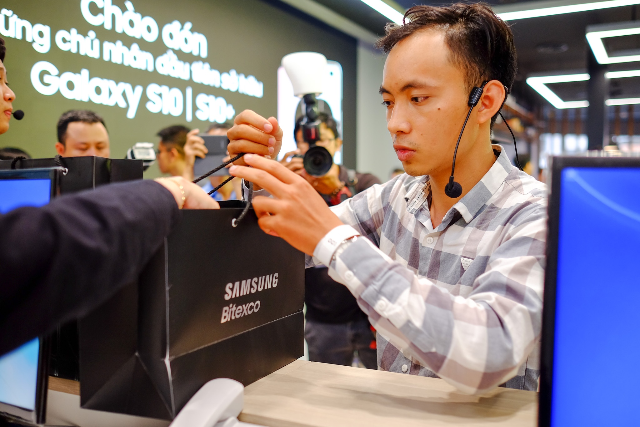 Galaxy S10 mo ban anh 2