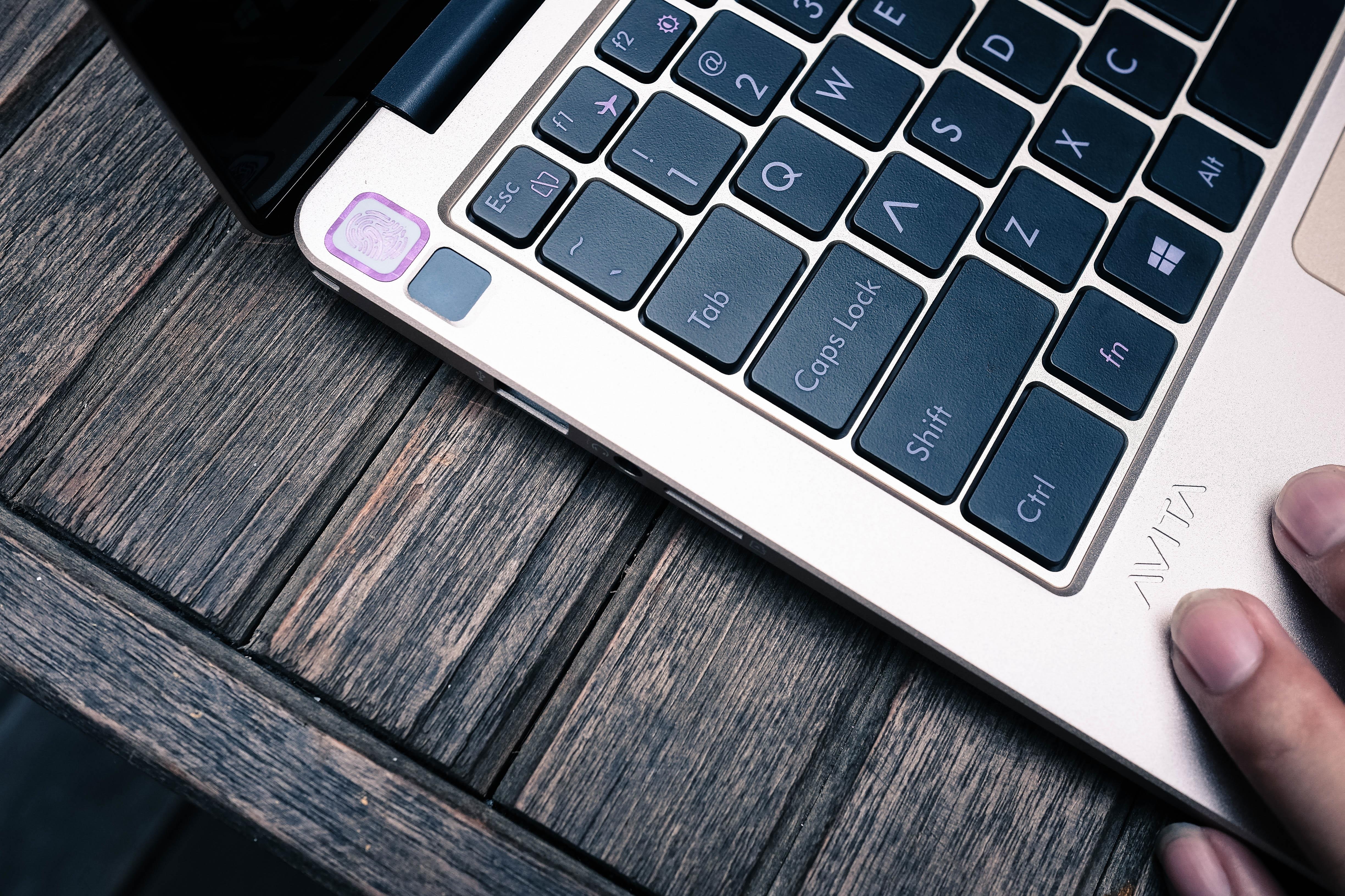 Laptop Liber cua Avita gioi thieu tai Viet Nam anh 3