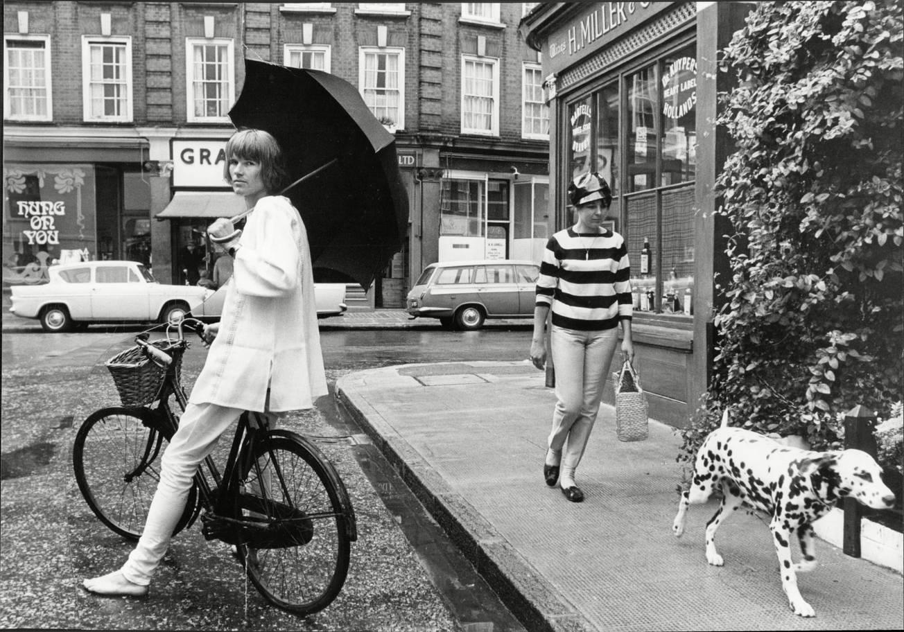 AI bien anh trang den thanh anh mau anh 19