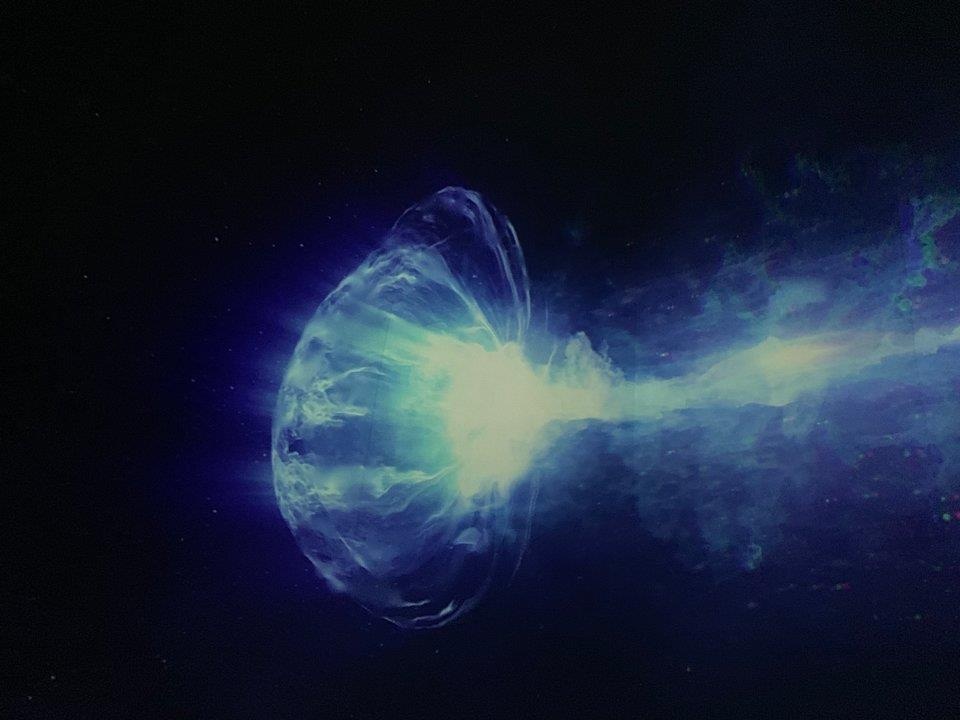 Cam giac ben trong mot ho den anh 4