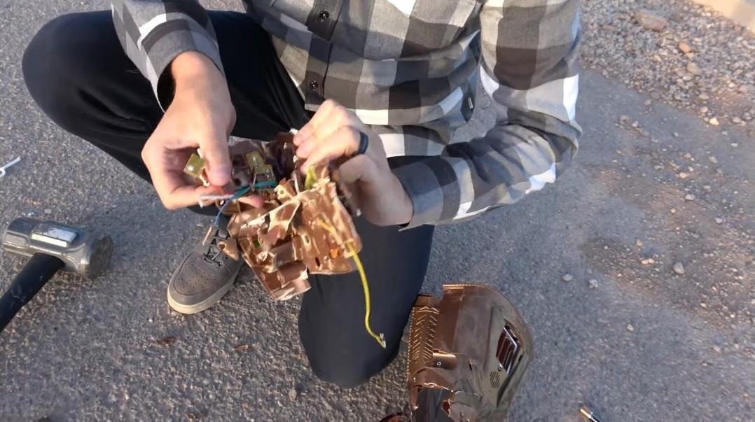 Ben trong gang tay vo cuc Thanos anh 7