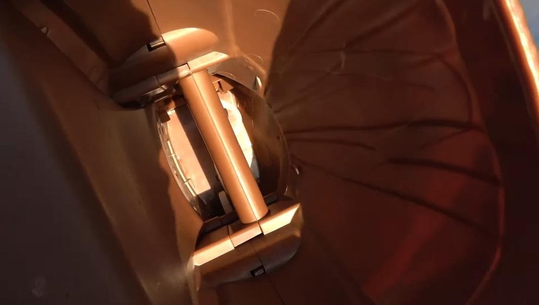 Ben trong gang tay vo cuc Thanos anh 4