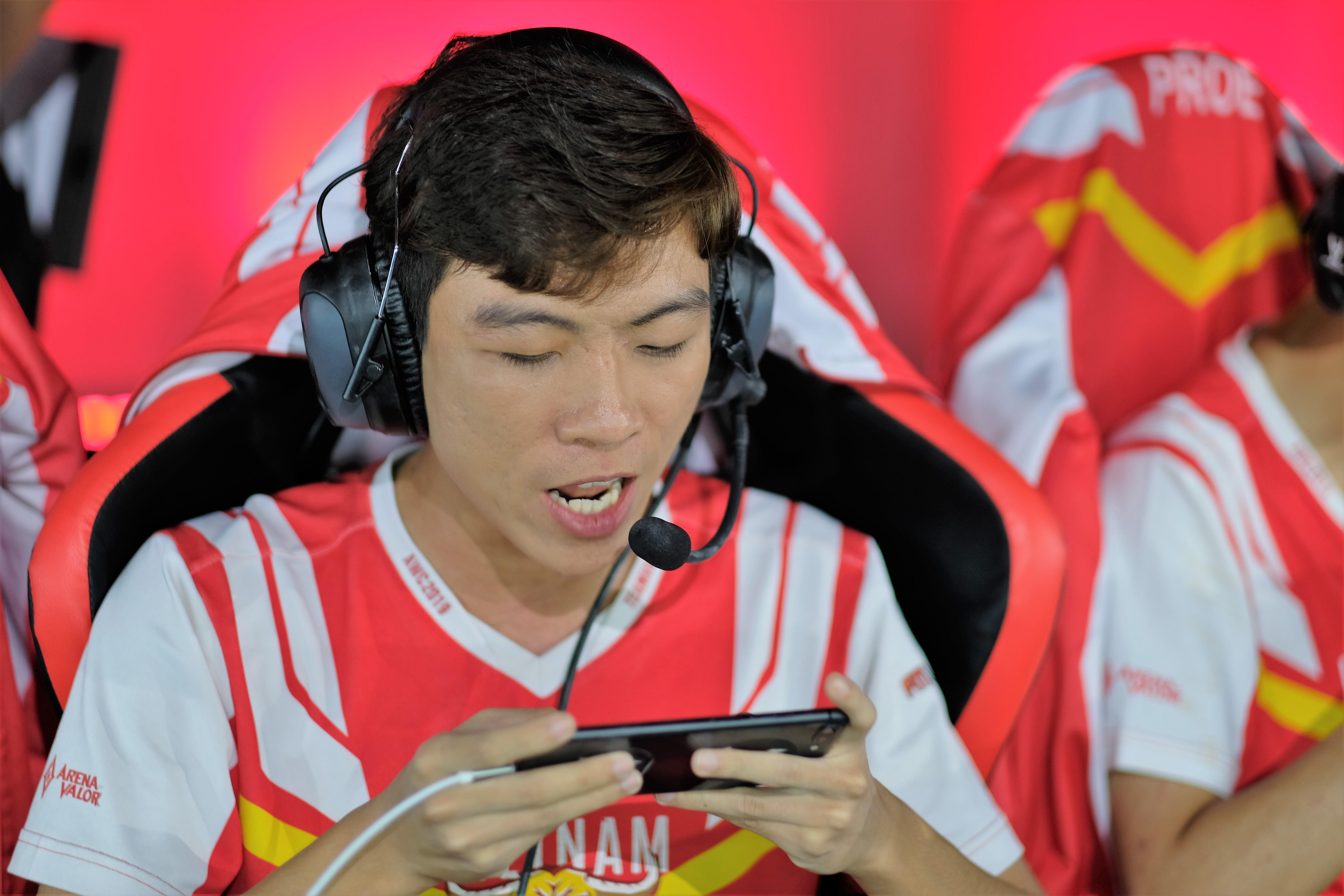 Chung ket Lien quan Mobile AWC 2019 anh 6