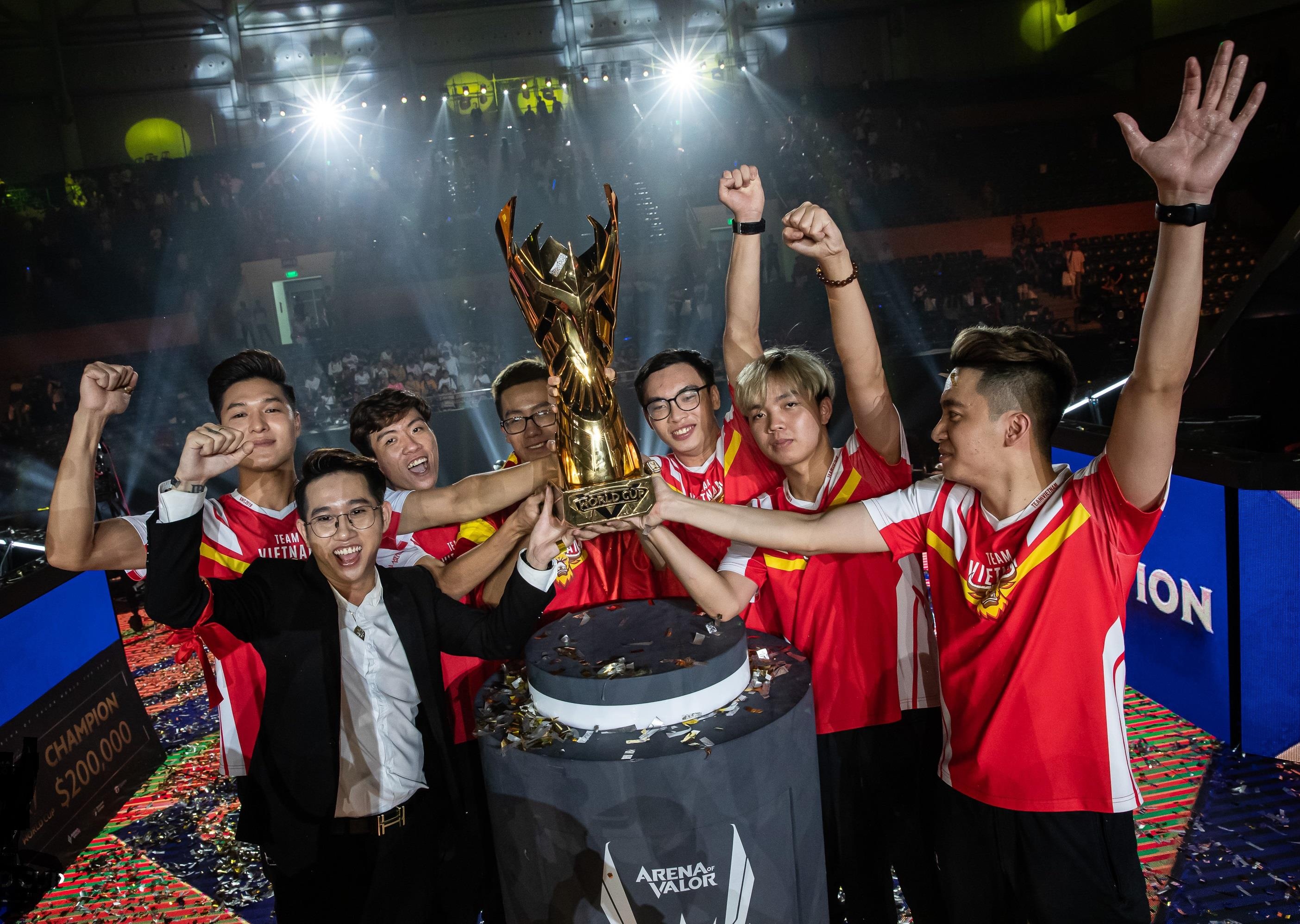 Len ngoi vo dich, Team Flash noi 'chung toi da tho phao nhe nhom' hinh anh