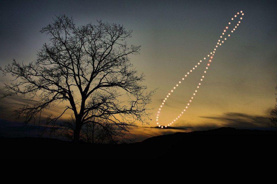 Mot ngay khong bao gio la 24 tieng anh 11