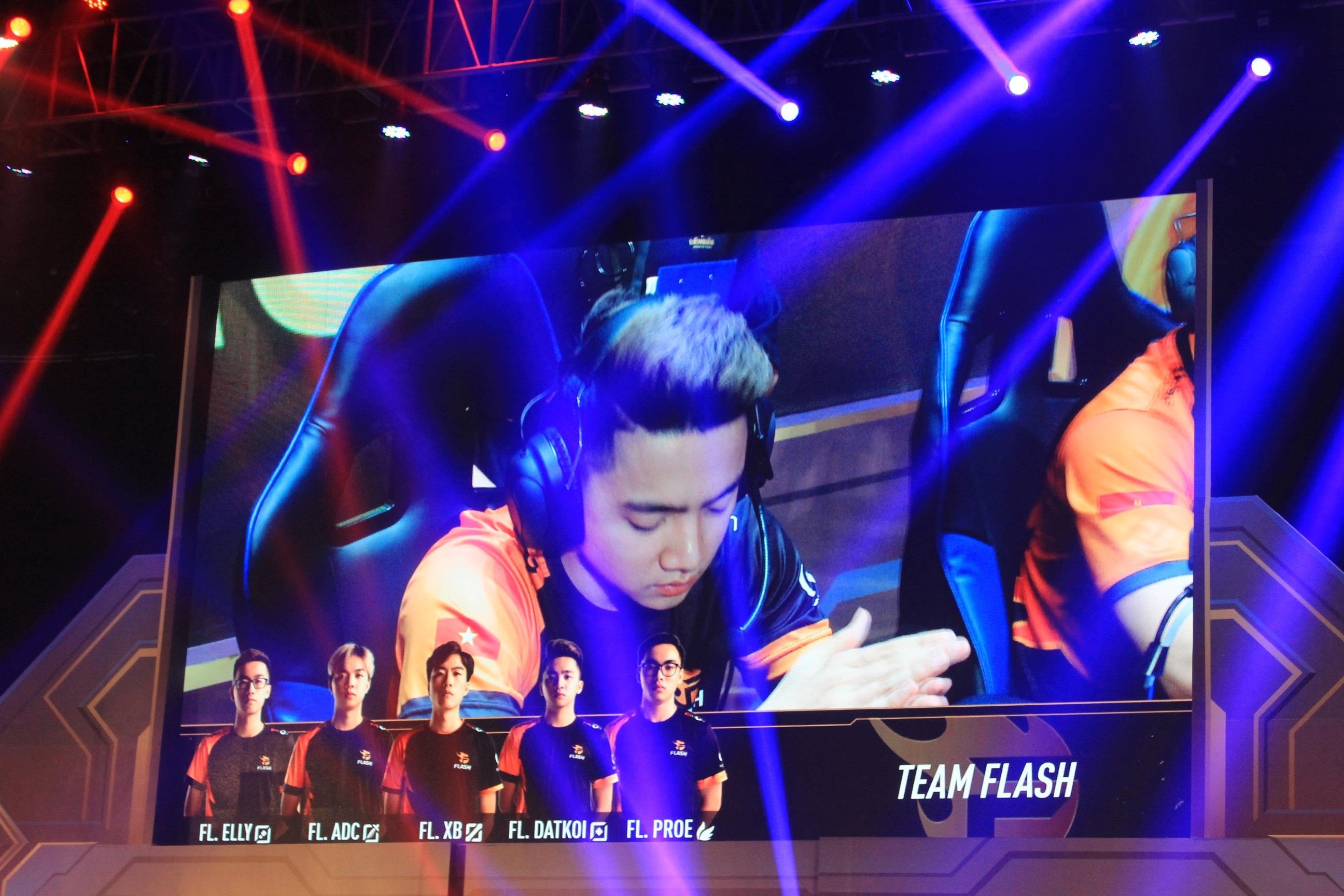 Team Flash tuyen chon Lien Quan SEA Games 30 anh 2