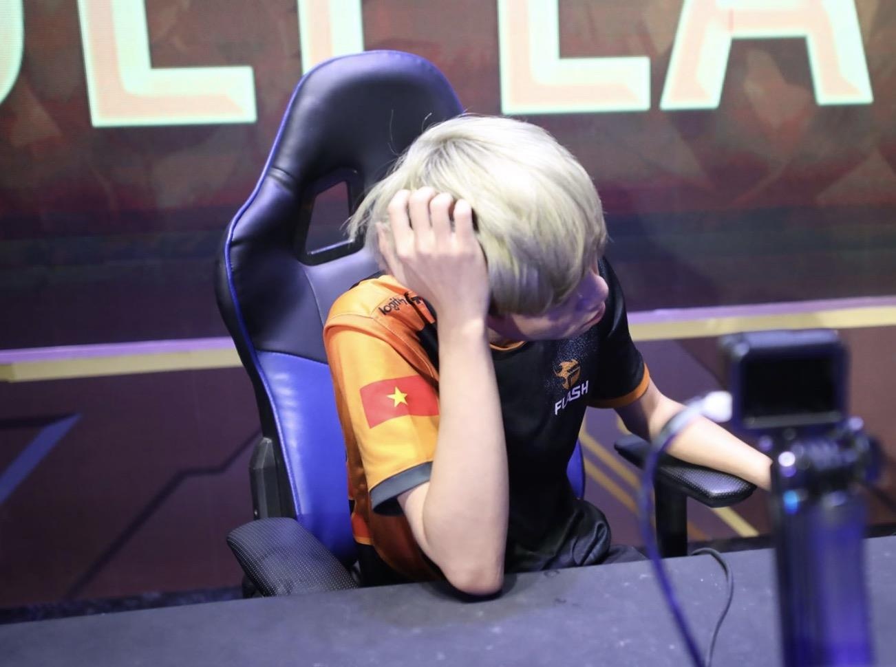 Cu soc eSports VN - doi vo dich the gioi van mat ve du SEA Games hinh anh