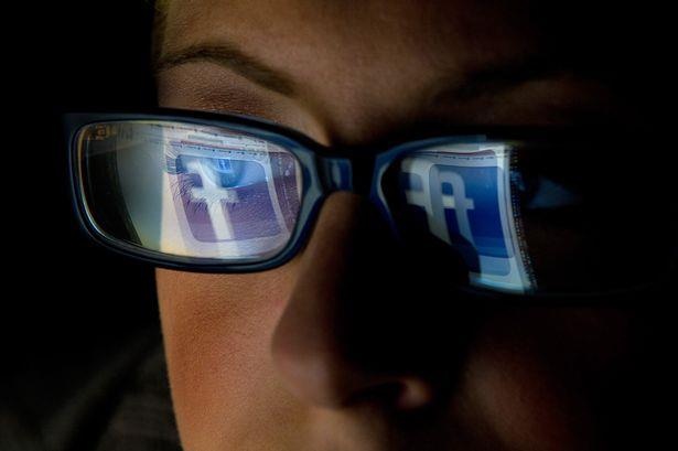 Kiem duyet noi dung Facebook: Cong viec kinh khung, khong ai quan tam hinh anh