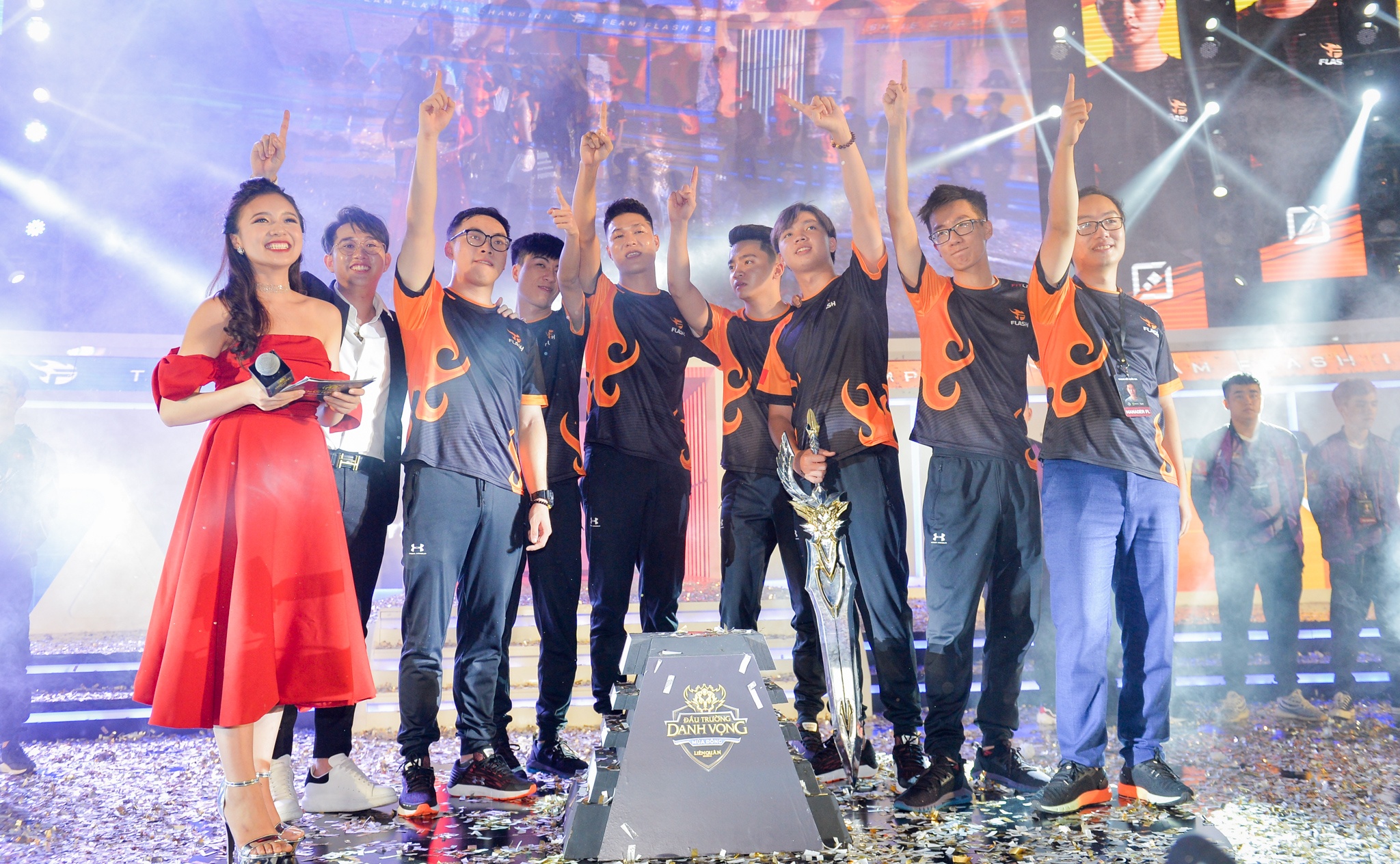 Team Flash vo dich Lien Quan VN 3 lan lien tiep anh 11