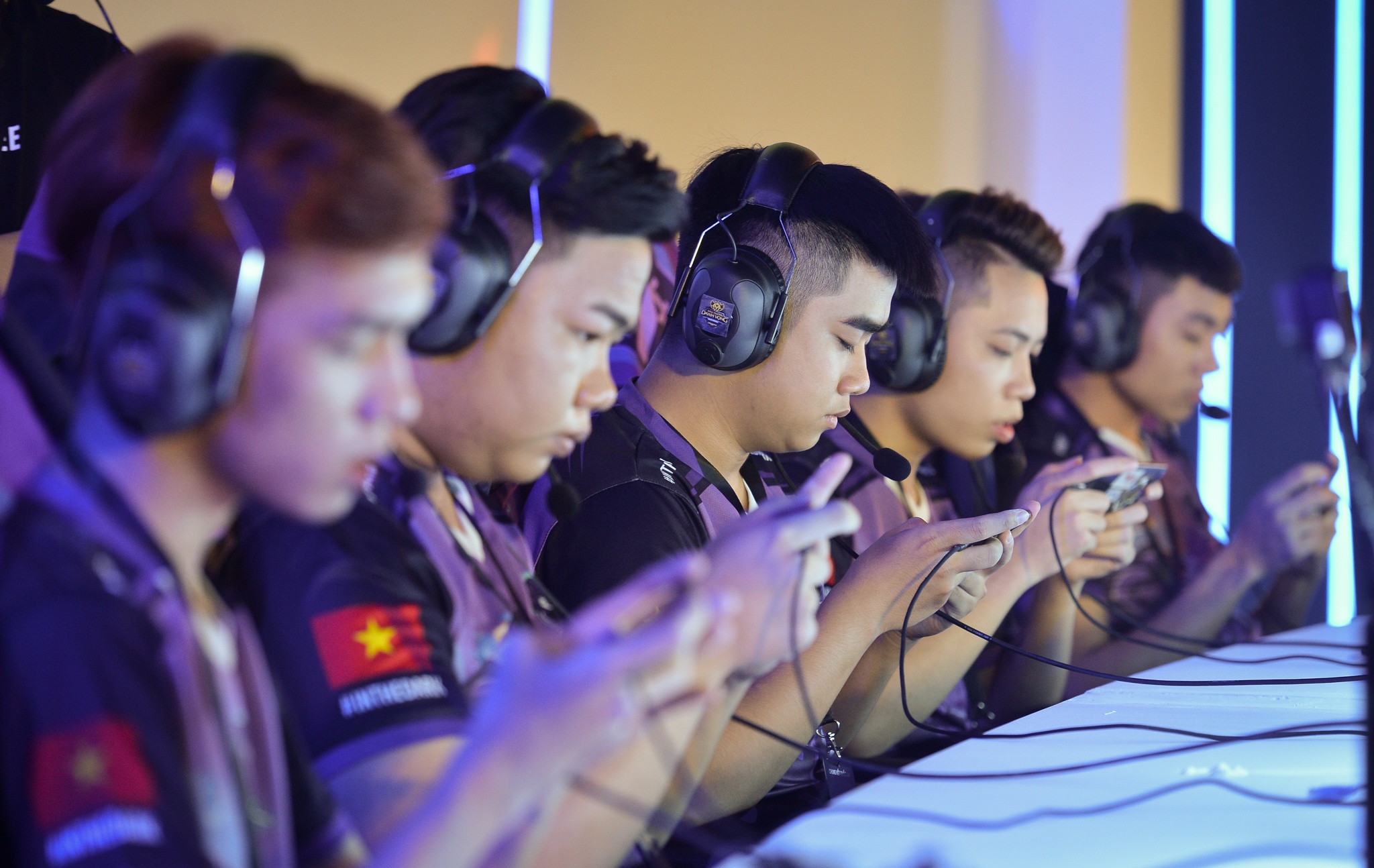 Team Flash de bep doi thu,  tien vao chung ket anh 6