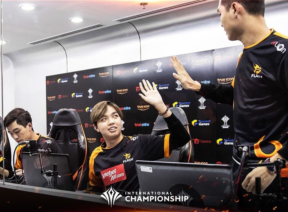 Team Flash len ngoi vo dich Lien Quan AIC anh 6