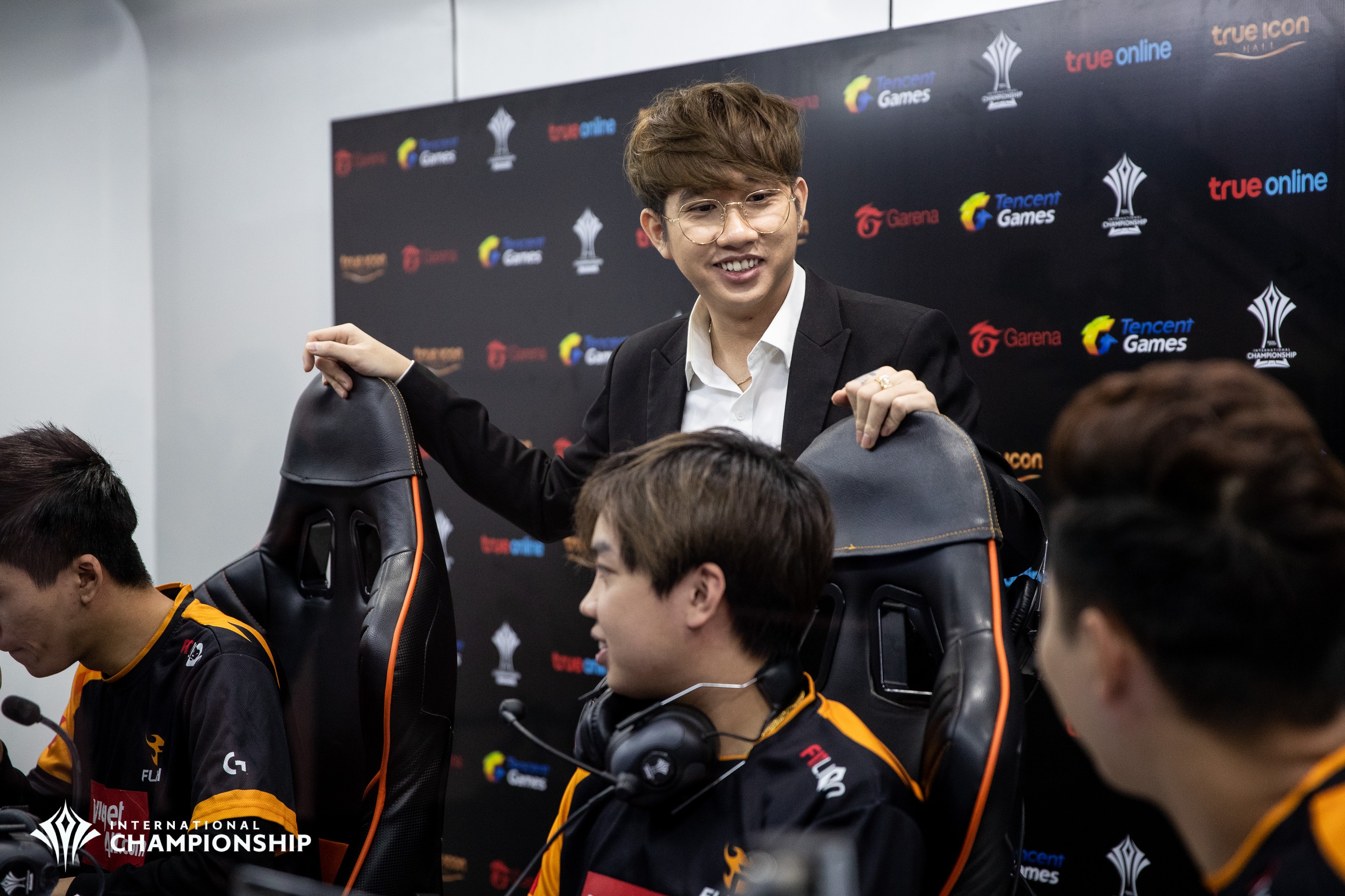 Team Flash vo dich AIC 2019 anh 4