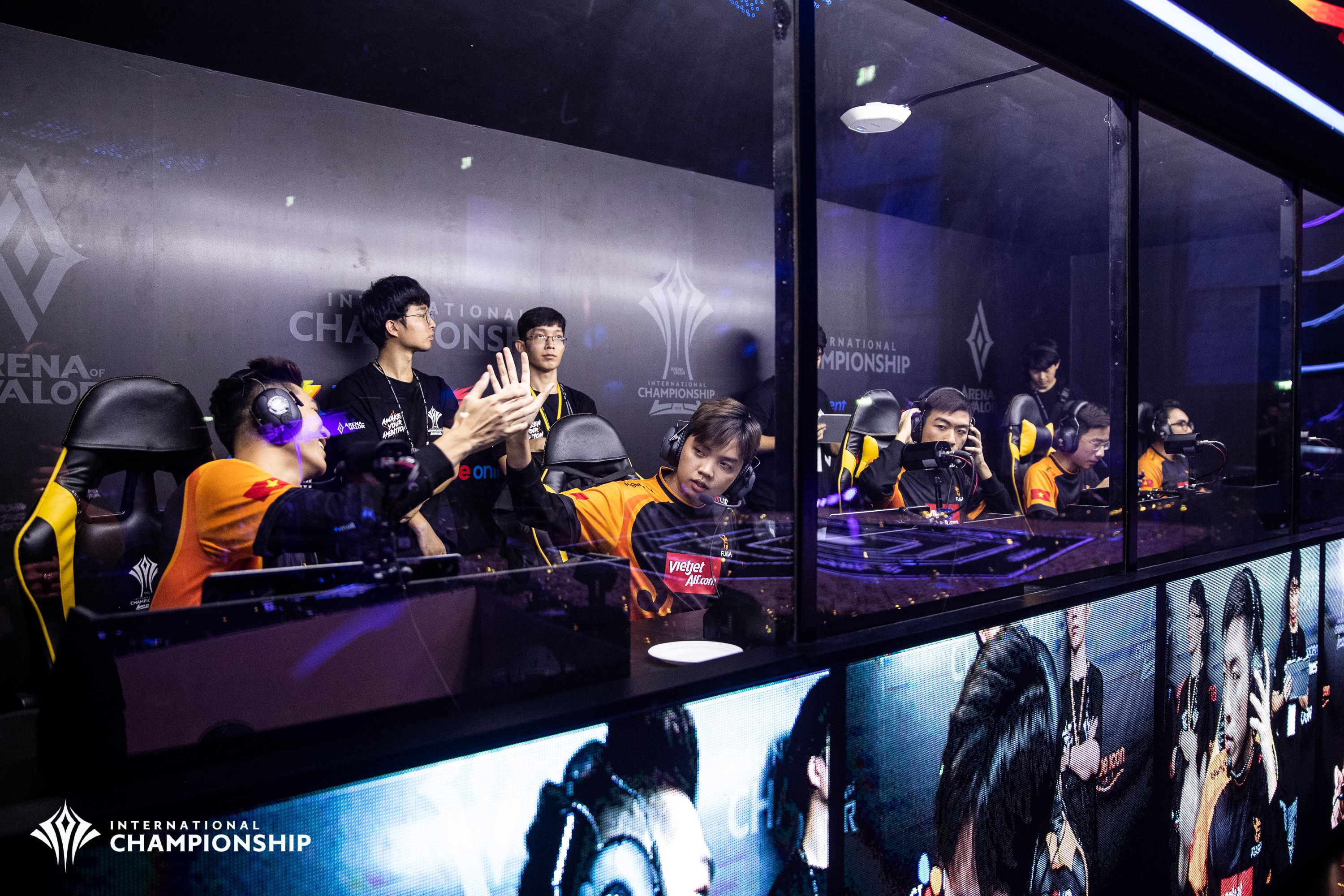 Team Flash gianh hon 12 ty tien thuong trong 2019 anh 2