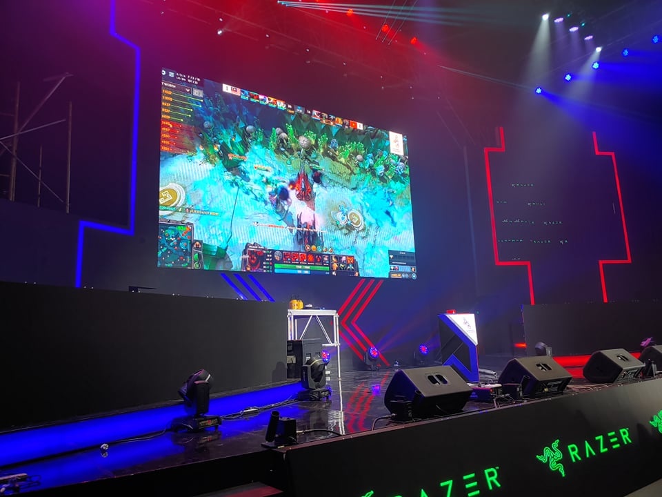 Toan canh nha thi dau to chuc eSports tai SEA Games 30 hinh anh