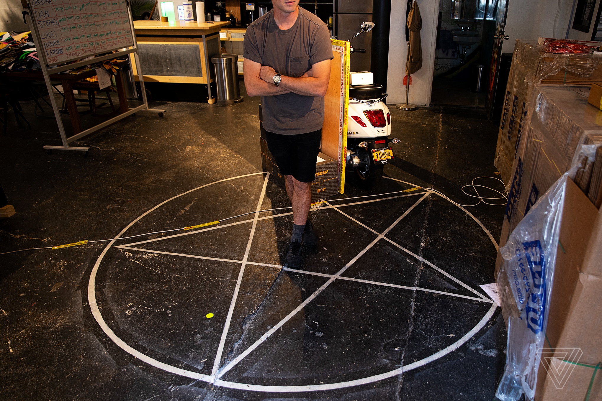 Tau thuoc con ga den giay bom nuoc,  nhung mon do ky di co gia dat do anh 4