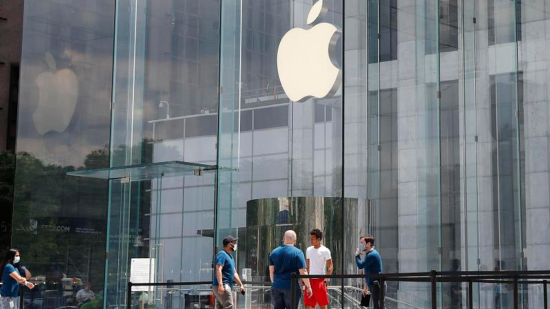 Che nhao iPhone,  nguoi Trung Quoc van mua anh 2