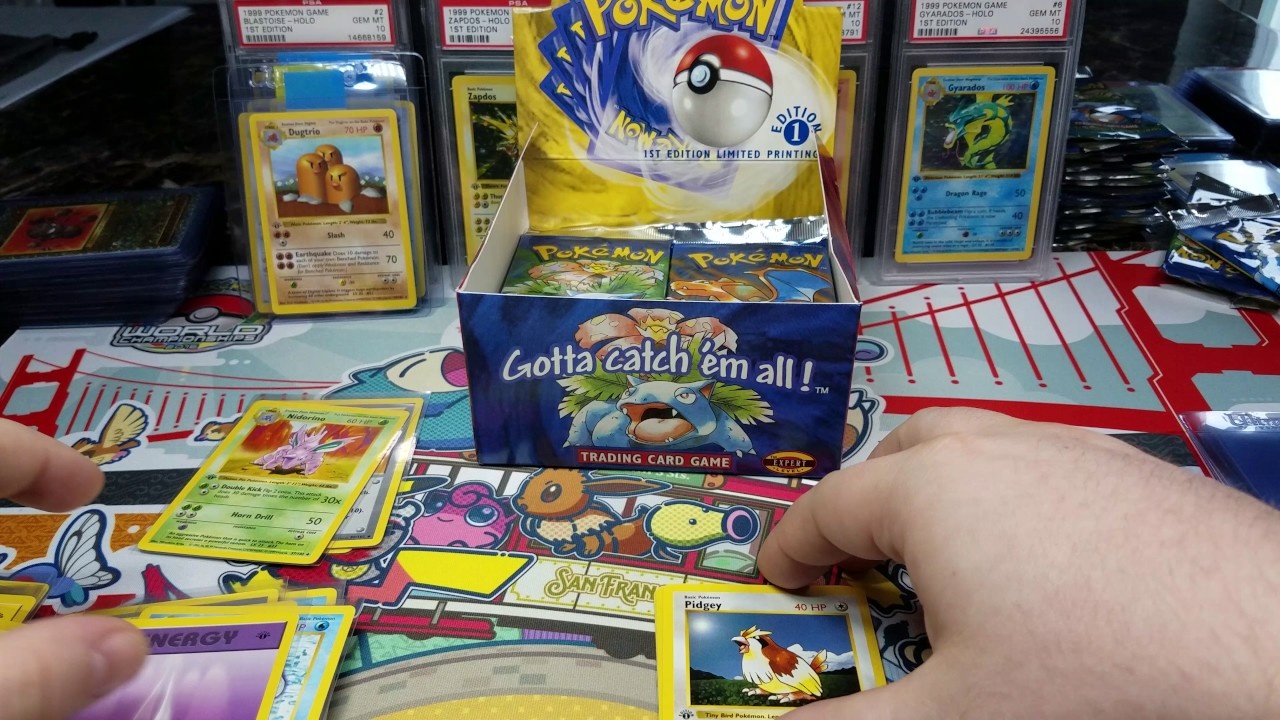 Hop bai Pokemon duoc ban voi gia 360.000 USD anh 1