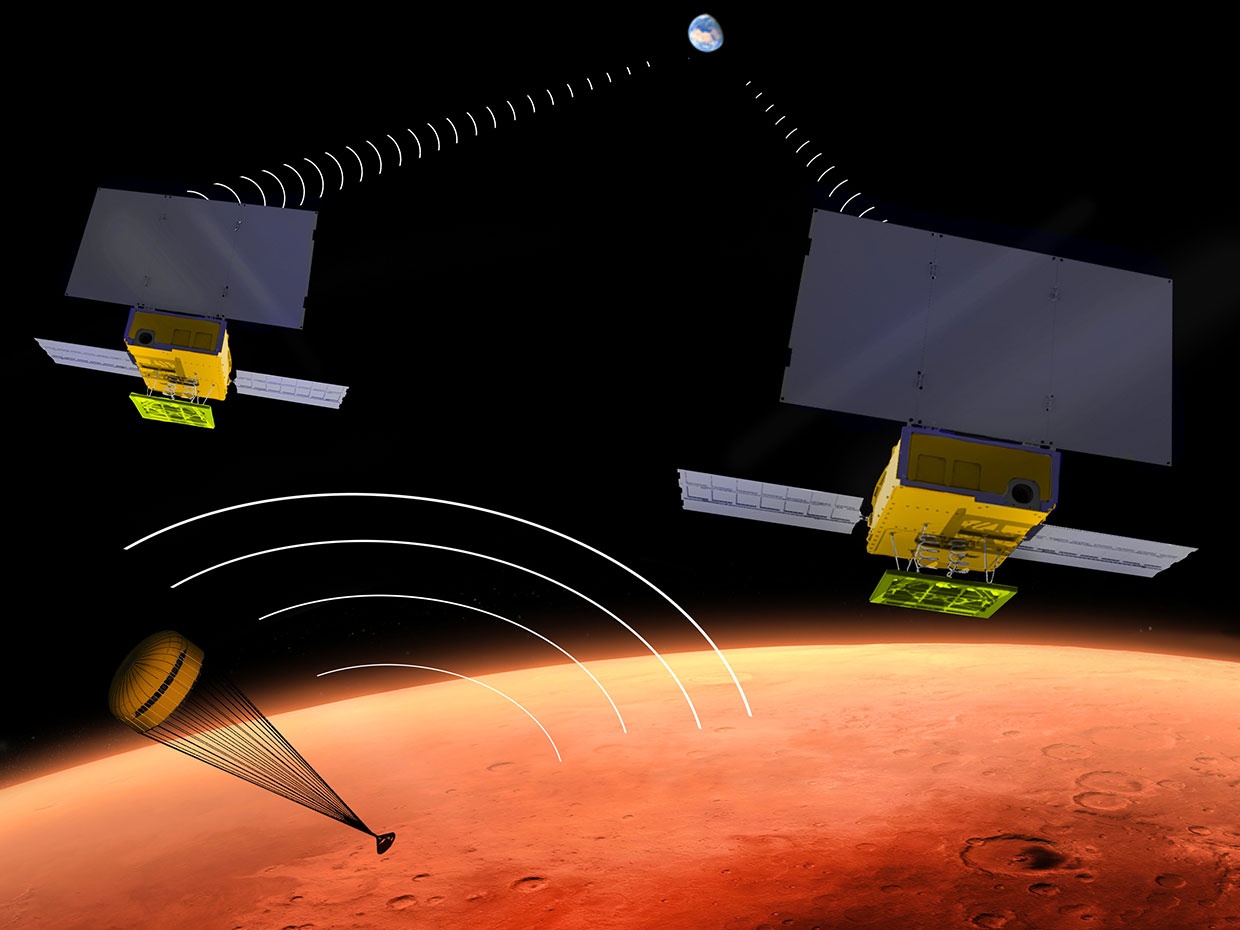 Phi hanh gia dung GPS dinh vi tren Mat Trang anh 3