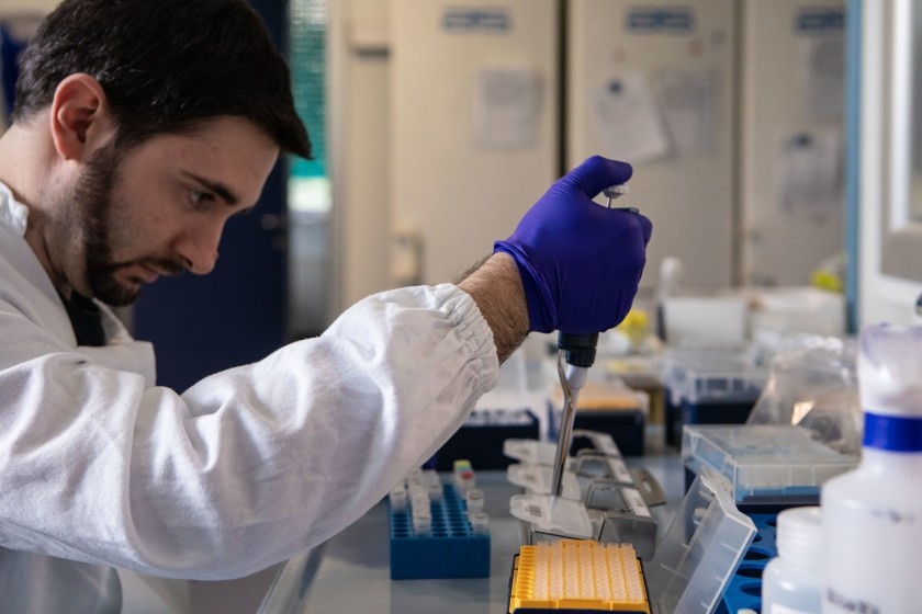 Gioi khoa hoc dang phat trien phuong phap xet nghiem Covid-19 tot hon hinh anh