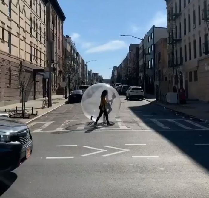 To tinh bang drone,  hen ho qua tui khi thoi Covid-19 anh 1