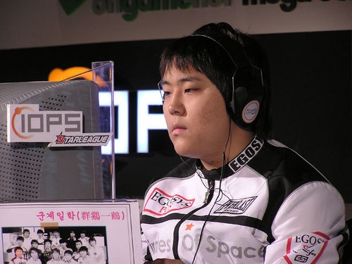 Thao tac tay chong mat cua tuyen thu eSports anh 9