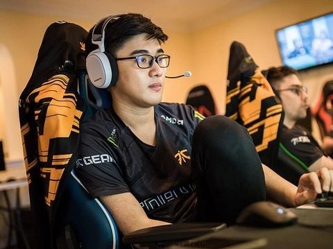 Thao tac tay chong mat cua tuyen thu eSports anh 6