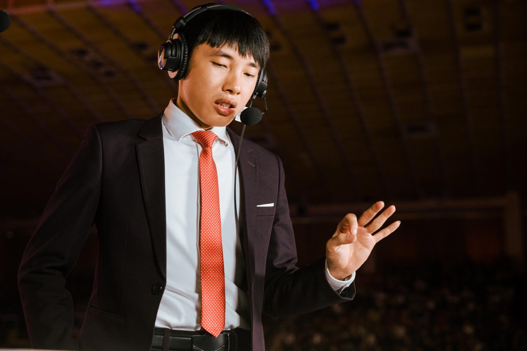 BLV Tung Hoa Mi: 'Lien Quan se bot hap dan neu Team Flash lai vo dich' hinh anh