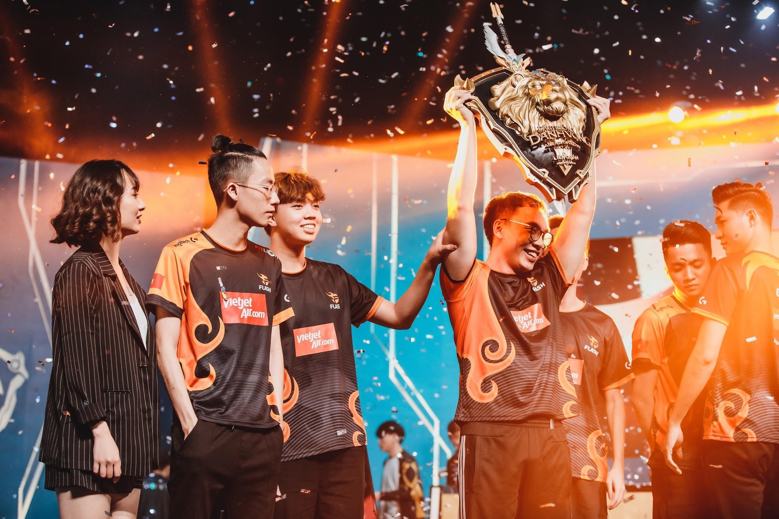 Dau truong Danh vong - giai eSports Viet mang suc hut lon hinh anh