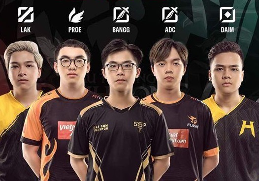 Giam doc Team Flash doa rut khoi giai quoc te vi poster cua Garena hinh anh