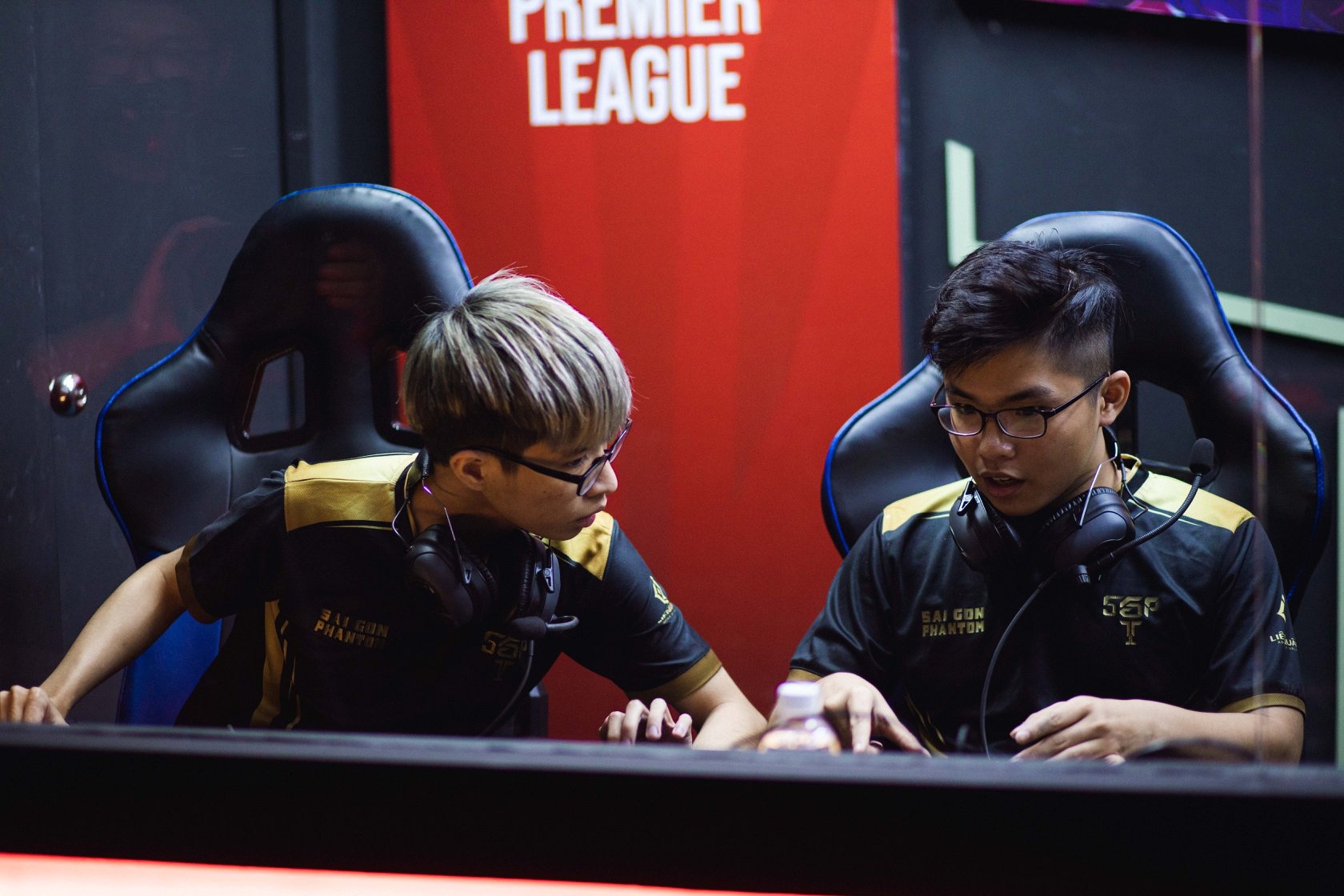 3 phut cuoi tran huy diet cua Sai Gon Phantom truoc a quan Lien Quan Dai Loan hinh anh