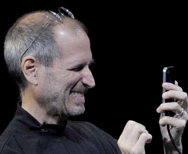 Dat 4.000 ly cafe tren san khau va nghe thuat 'dac nhan tam' cua Jobs hinh anh