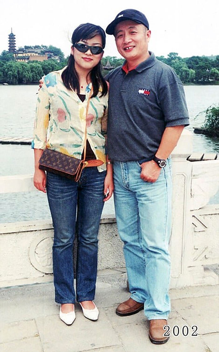 Anh cha va con gai tai cung mot diem suot 40 nam anh 11